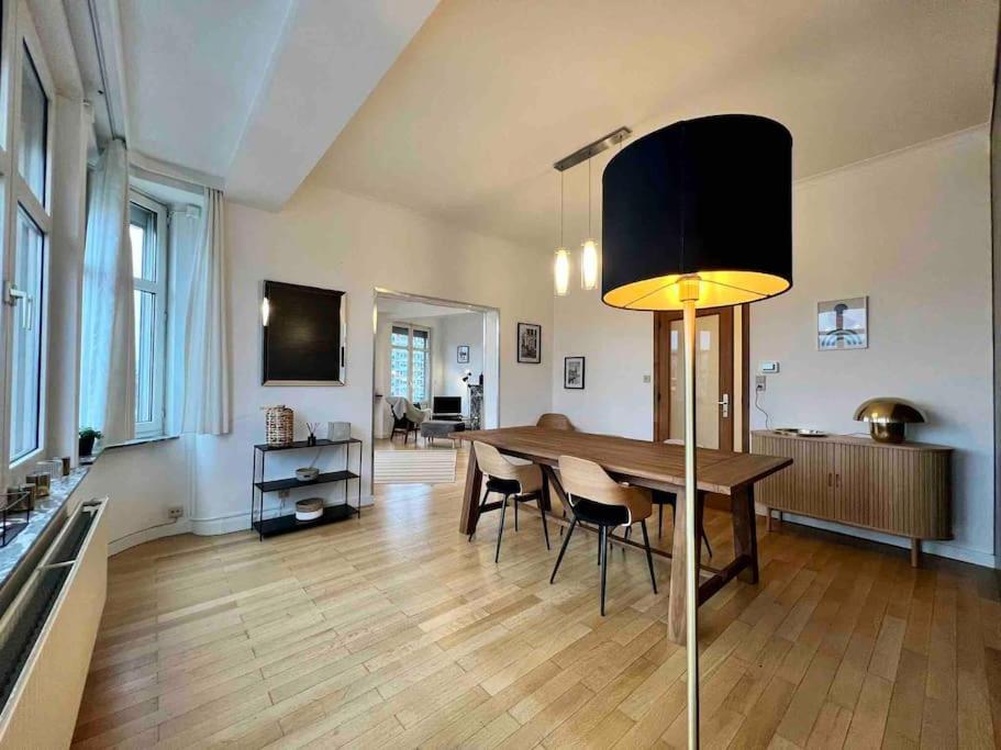 Bellevue - Grand Appartement Pour 5 Sur Les Quais De La Meuse Liège Eksteriør billede