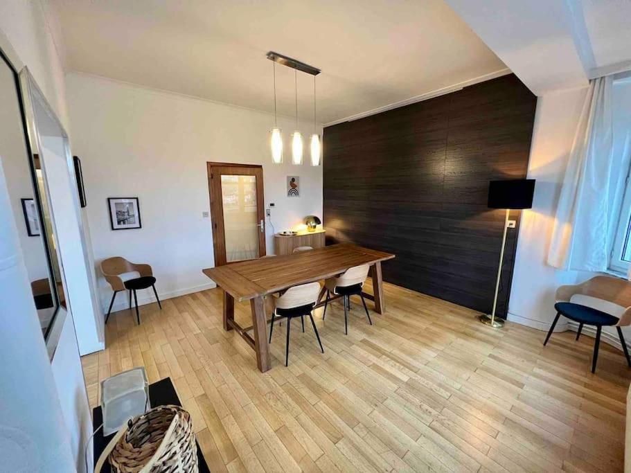 Bellevue - Grand Appartement Pour 5 Sur Les Quais De La Meuse Liège Eksteriør billede